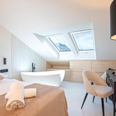 Magnificent Renovated 2Bd 2Bth Duplex With Terrace - City Centre Malaga Luaran gambar