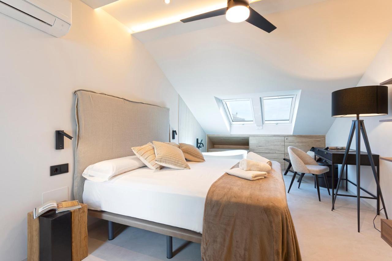 Magnificent Renovated 2Bd 2Bth Duplex With Terrace - City Centre Malaga Luaran gambar