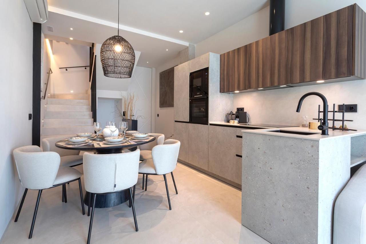 Magnificent Renovated 2Bd 2Bth Duplex With Terrace - City Centre Malaga Luaran gambar